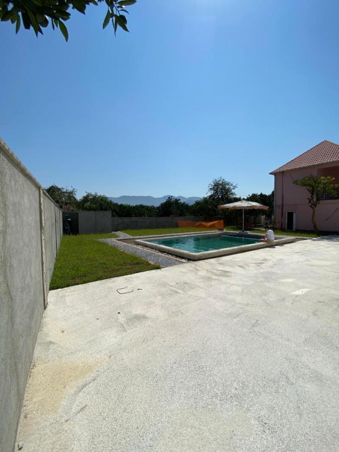 Villa Jakos Paradise บาทูมิ ภายนอก รูปภาพ