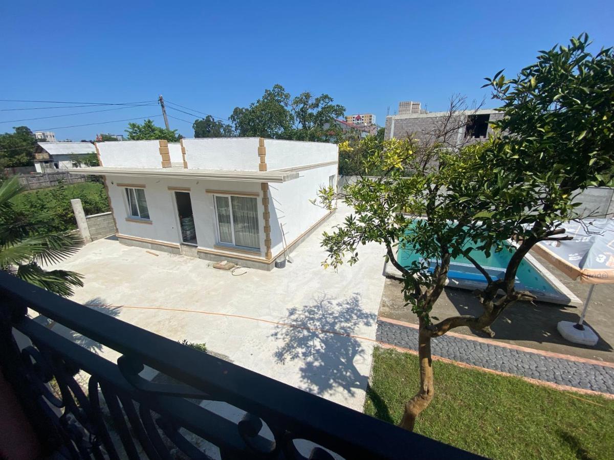Villa Jakos Paradise บาทูมิ ภายนอก รูปภาพ