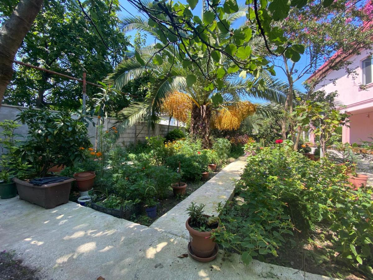 Villa Jakos Paradise บาทูมิ ภายนอก รูปภาพ