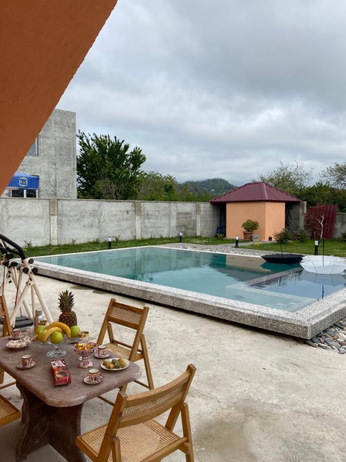 Villa Jakos Paradise บาทูมิ ภายนอก รูปภาพ