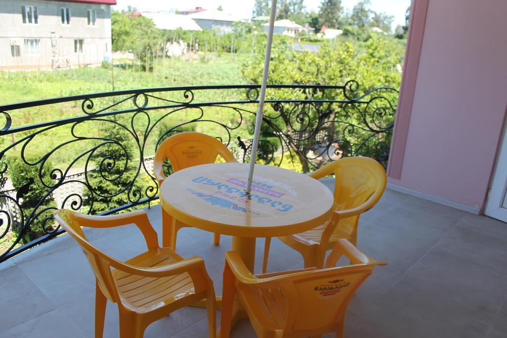 Villa Jakos Paradise บาทูมิ ภายนอก รูปภาพ