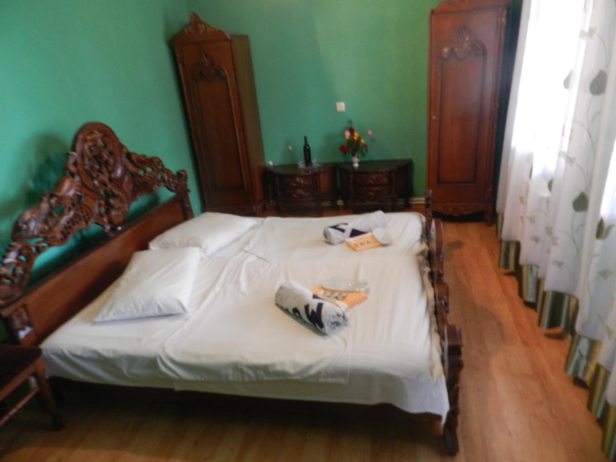 Villa Jakos Paradise บาทูมิ ภายนอก รูปภาพ